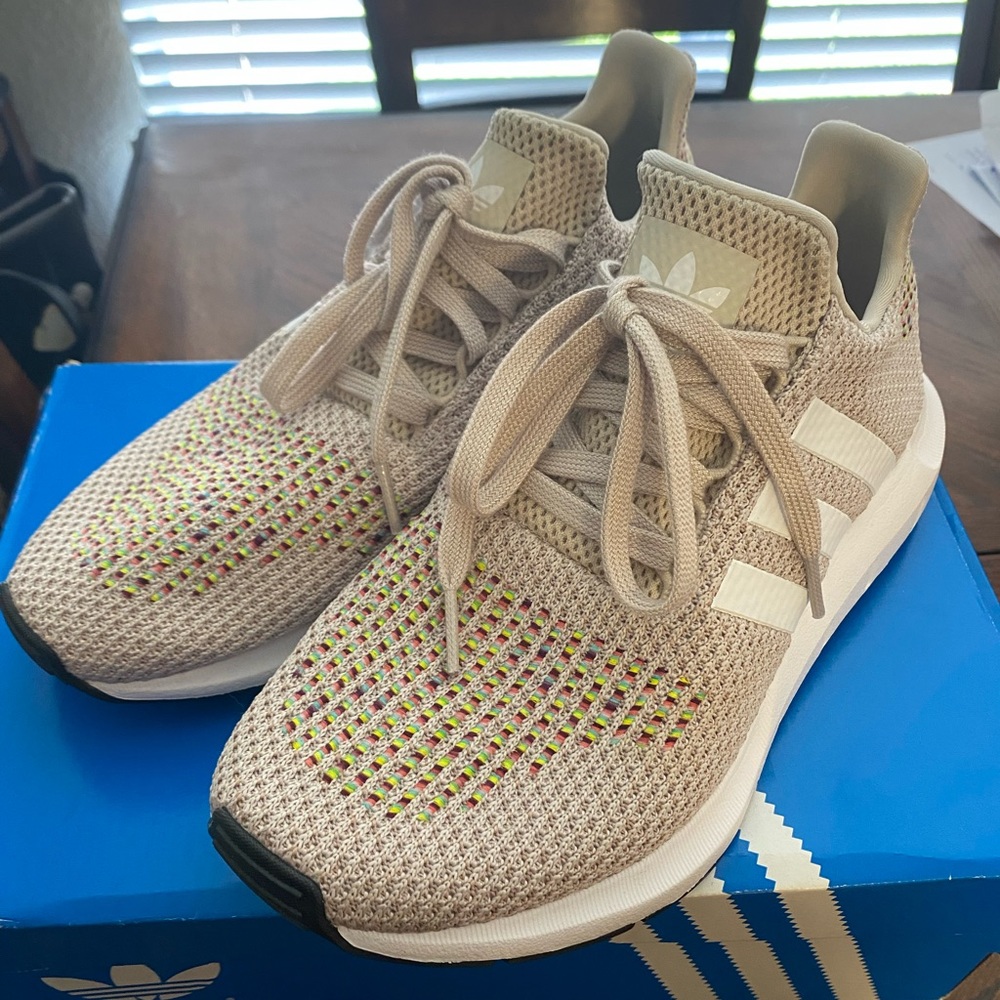 *RARE* Adidas Swift Run Clear Brown White Black Core Size 7.5